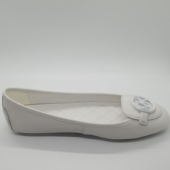 New Michael Kors White Lillie Loafers - Picture 3 of 5